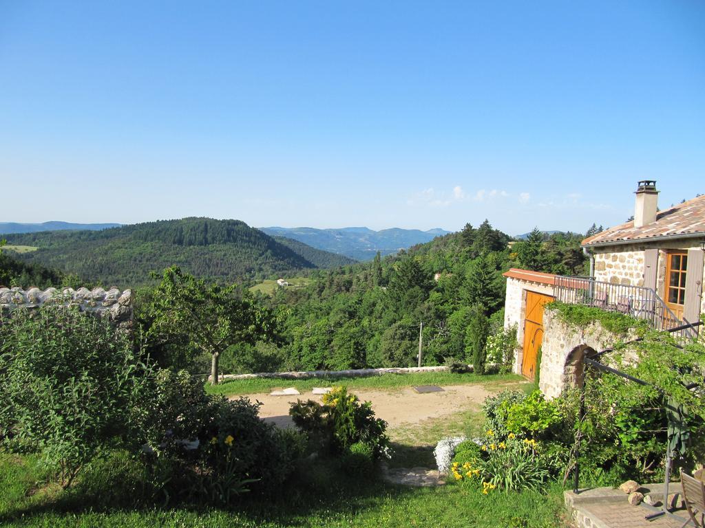 Le Petit Rias Gite Soleil Saint Maurice en Chalencon Kültér fotó